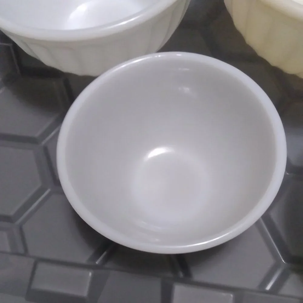Vintage Fire King White Swirl 4-pc. Mixing Bowl Set 6",7",8",9" Cream & White - Picture 3 of 7